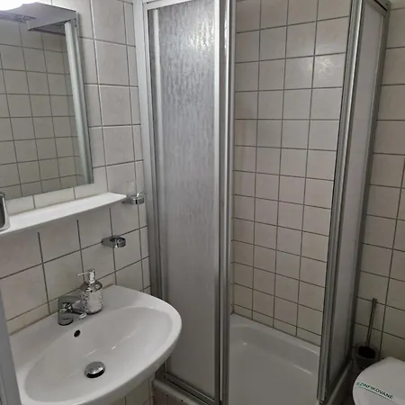 Nina מלון דירות טיסנו